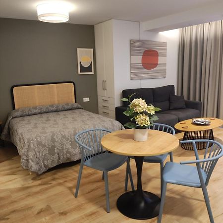 Apartamentos Leonor 马拉加 外观 照片