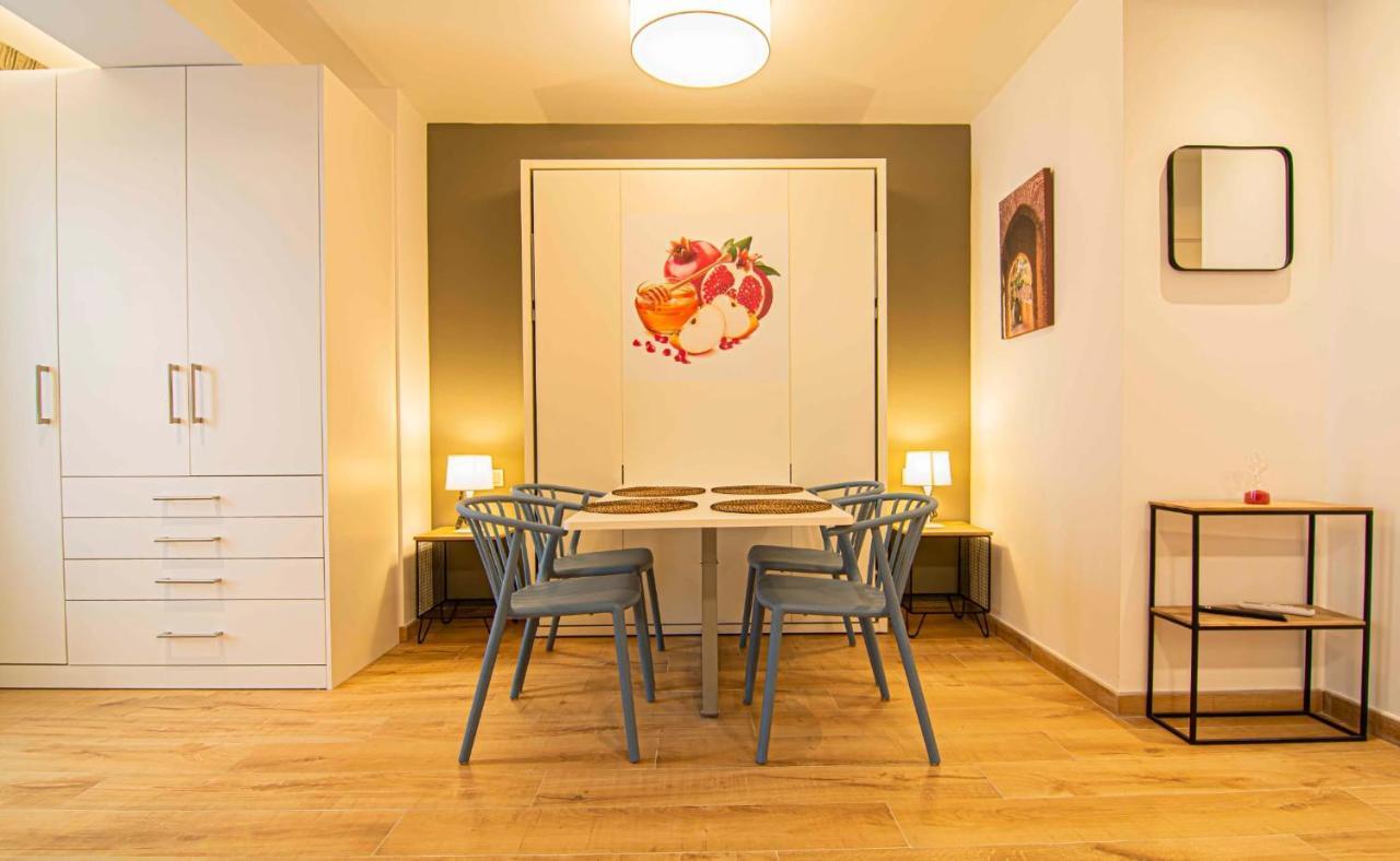 Apartamentos Leonor 马拉加 外观 照片